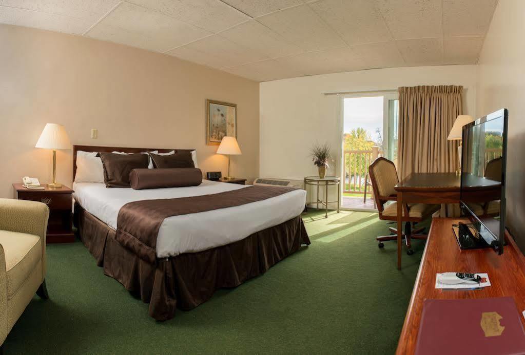 University Inn Academic Suites Orono Exterior photo